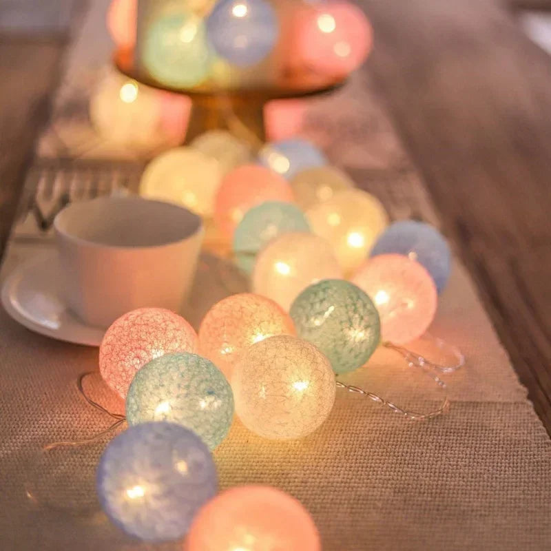 20 LED Cotton Ball String Lights